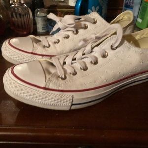White, converse, low tops, size 9 women’s